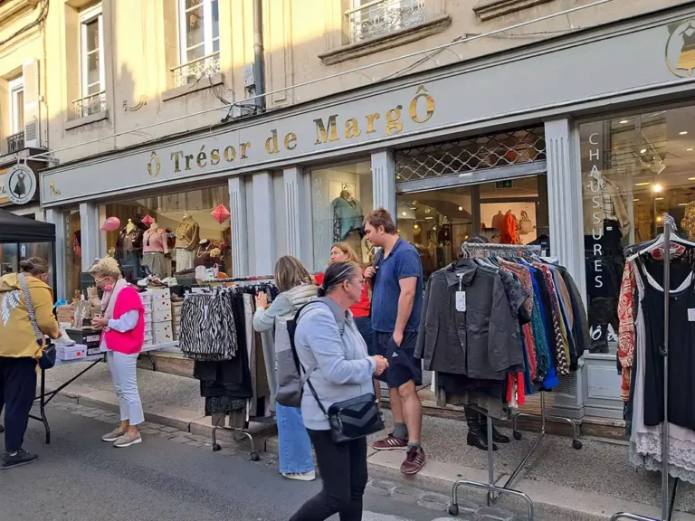 Braderie de l'automne rue EugÚne Leduc à Laon - organisé par Laon MaZone